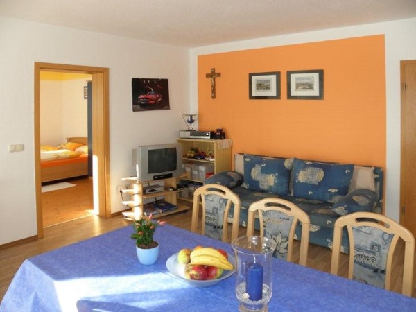 wohnung1_2.jpg (59635 Byte)