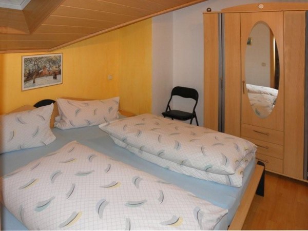 wohnung2_2.jpg (52111 Byte)